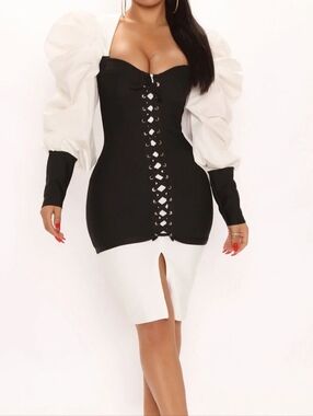 AKIRA Black & White Lace-Up Puff Sleeve Mini Dress